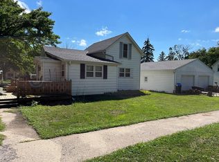 317 W Front St, Clare, IA 50524