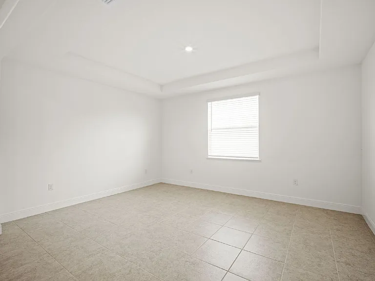 6185 Moonrise Dr — Photo 10