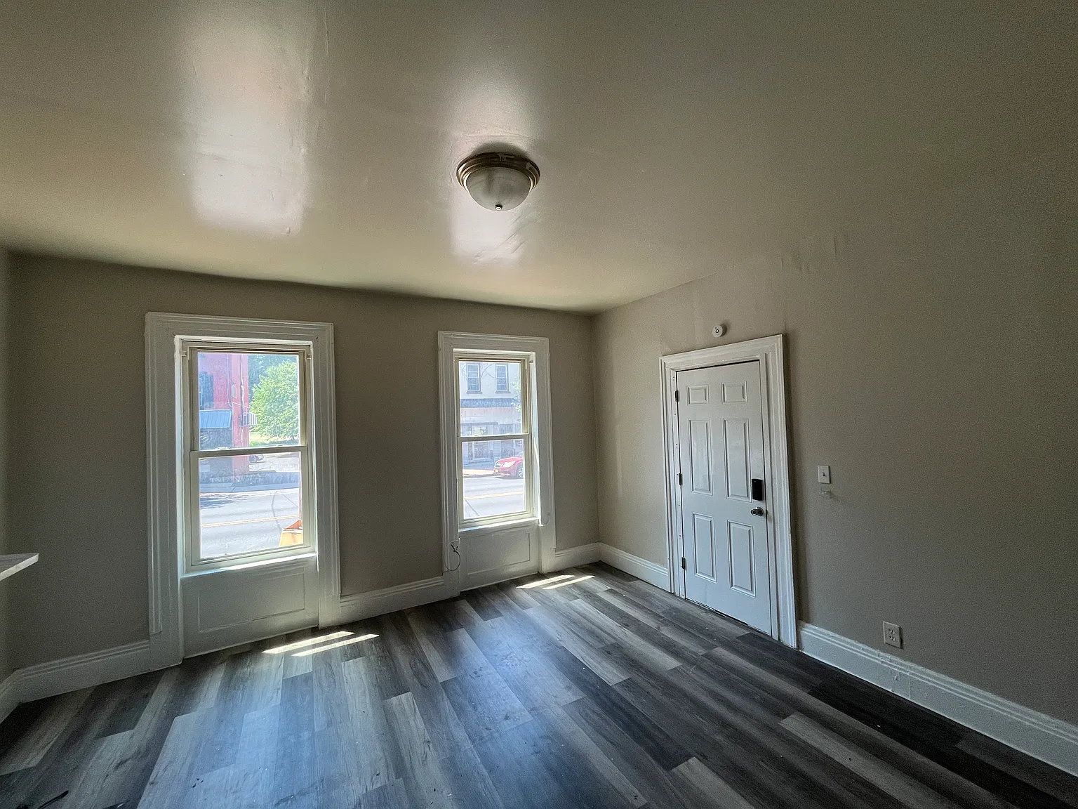 335 Congress St — Photo 2