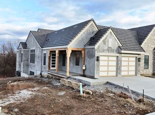 13749 Pembroke Ln, Leawood, KS 66224