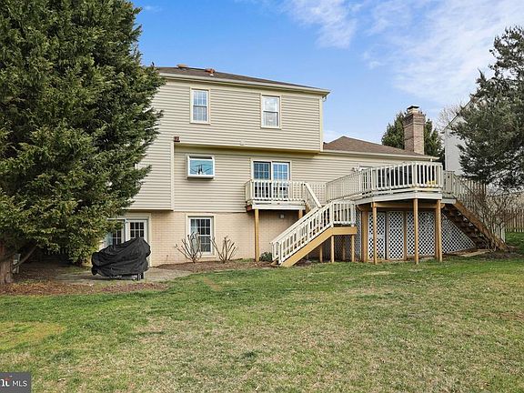 4th image of 18 Morningwood Ct