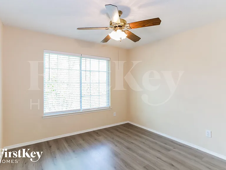 4368 Onyx Dr — Photo 11
