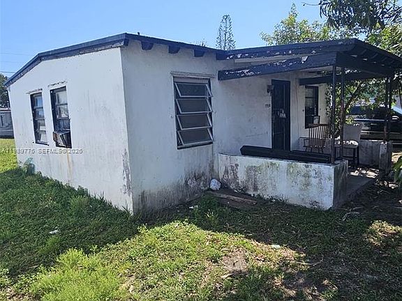 4th image of 1950 Service Rd