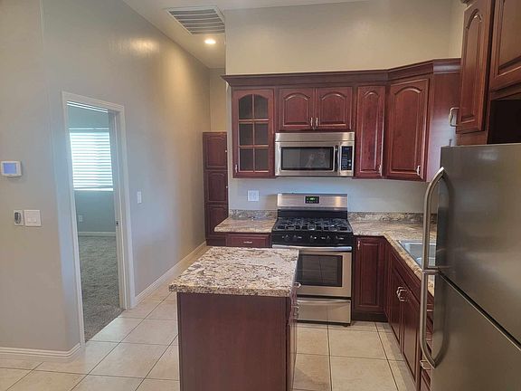 4th image of 9507 Willowgrove Ave #B