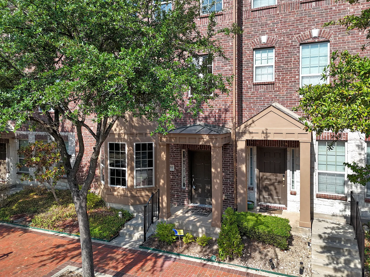 4 bed, 3.5 bath, 2509 sqft, $3,000 — Photo 4