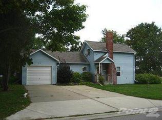 470 8th St, Manistee, MI 49660