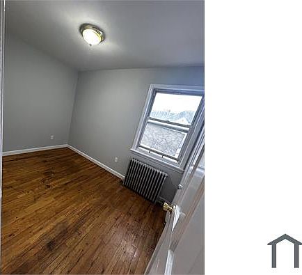 2nd image of 365 Warburton Ave