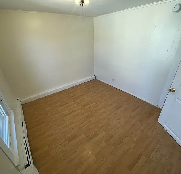 49-51 Birdsall St #49 — Photo 4