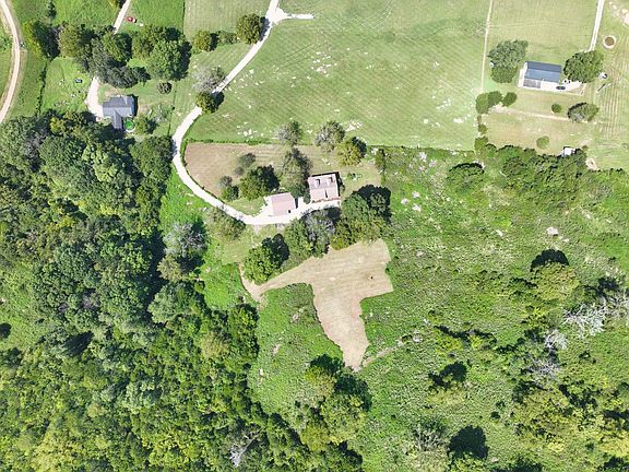 3rd image of 28 Edd Hackett Rd