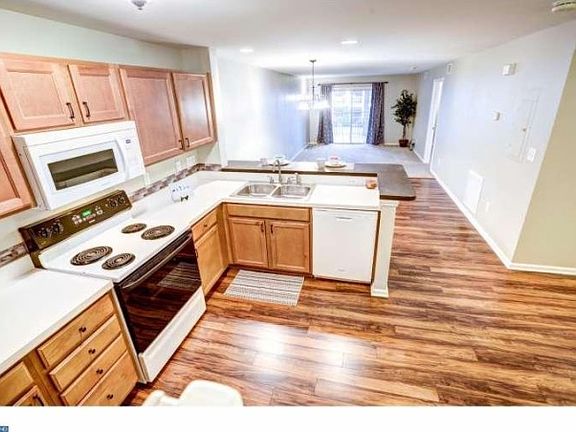4th image of 1860 Congressional Village Dr Unit 6203