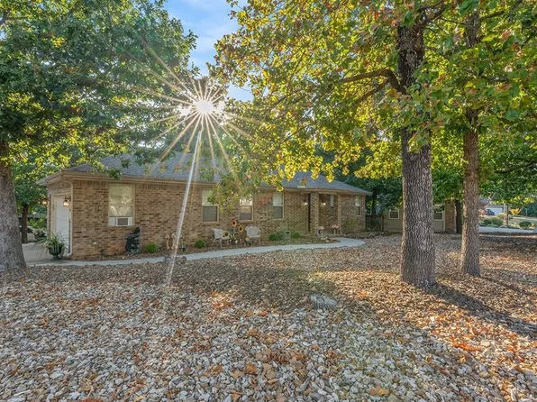 2 S Brent Ln, Bella Vista, AR 72714