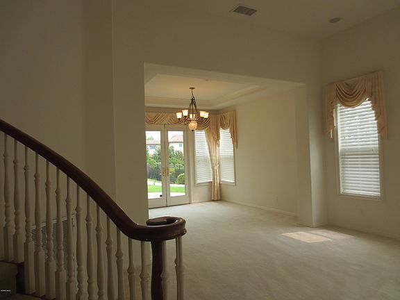 5th image of 3810 Campus Dr
