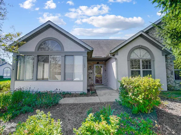 102 Stonebend Dr, Powell, OH 43065