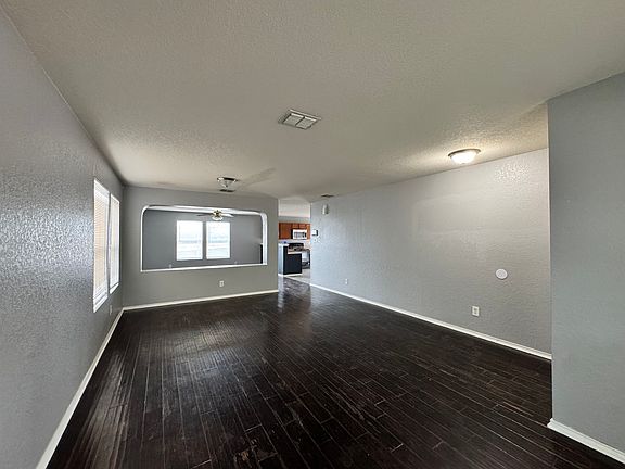 2nd image of 6714 Loma Vino