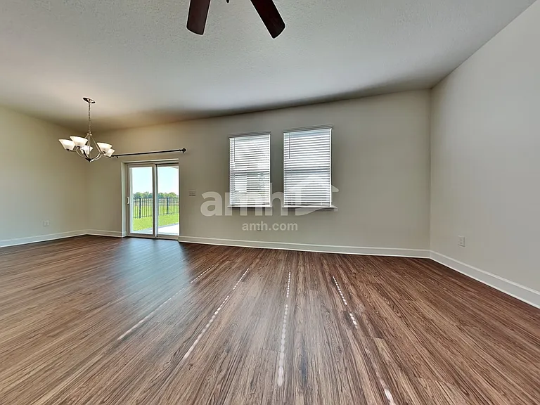 1005 Walden Pond Dr — Photo 6