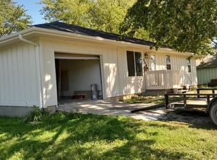 524 W 2nd St, Scranton, KS 66537