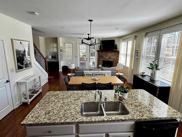 1121 Starboard Dr — Photo 6