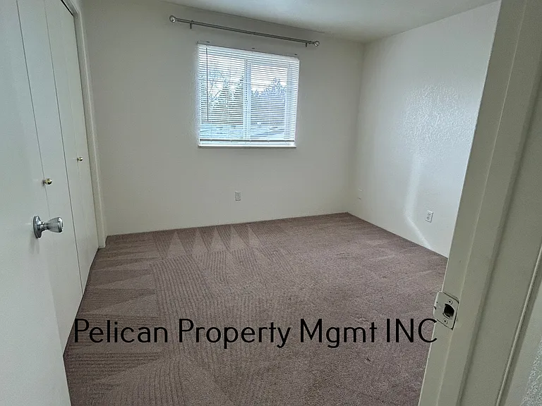 2124 Modoc St — Photo 5