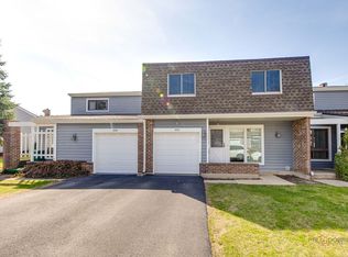 456 Harmony Dr, Wheeling, IL 60090