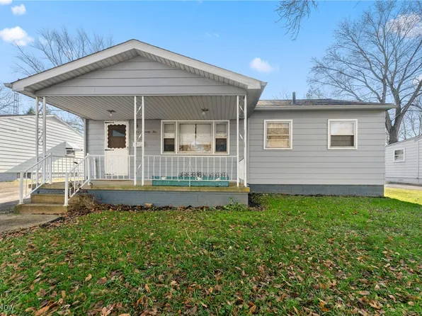 375 Elizabeth St, Hubbard, OH 44425