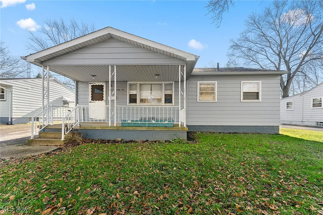 375 Elizabeth St photo 1