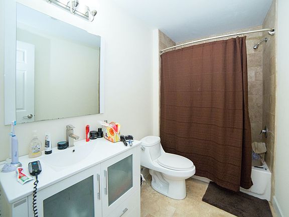 5th image of 2835 W Girard Ave APT 3A