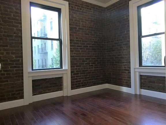 5th image of 2116 35th St #2H