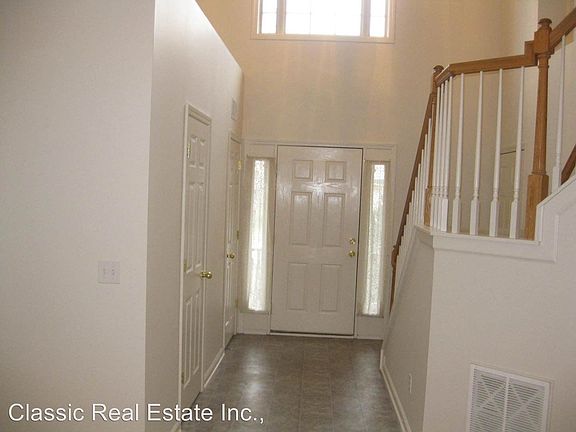 2nd image of 756 Woodhaven Pl
