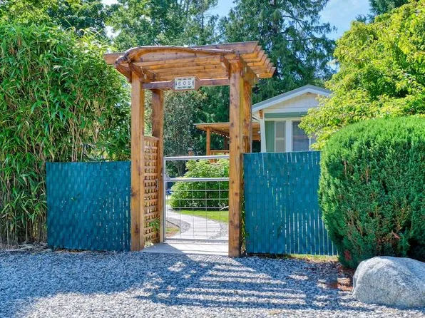 605 Mallard Ln, Pt Roberts, WA 98281