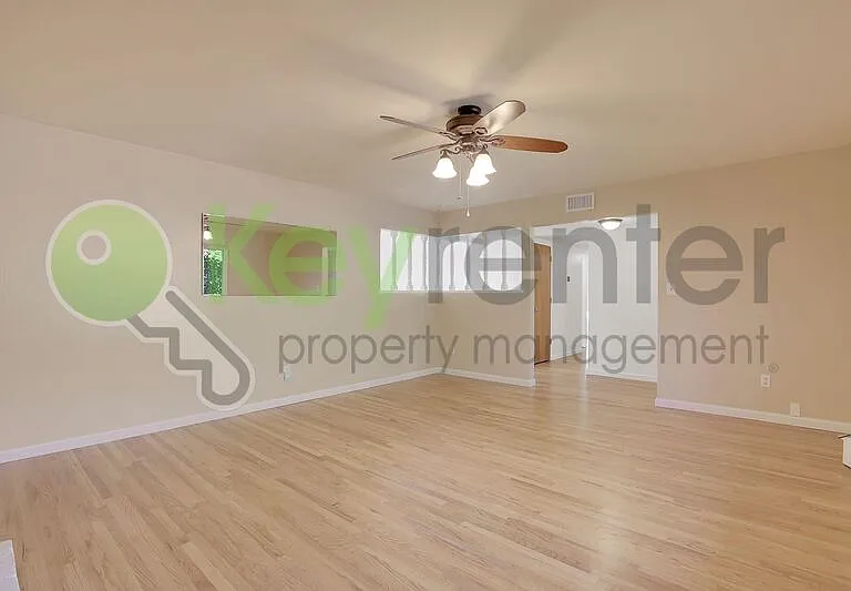 6612 Stanley Ave — Photo 8