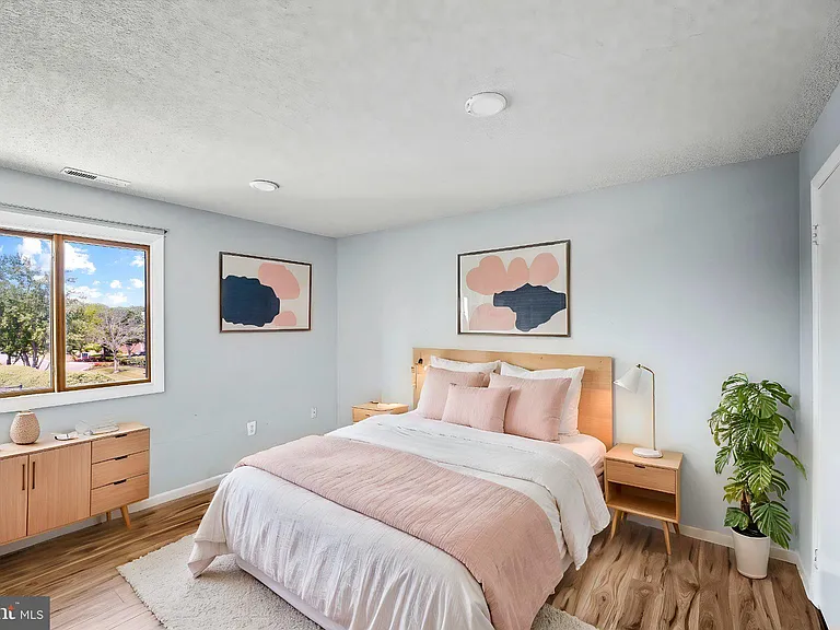 307 Ravens Crest Dr — Photo 10