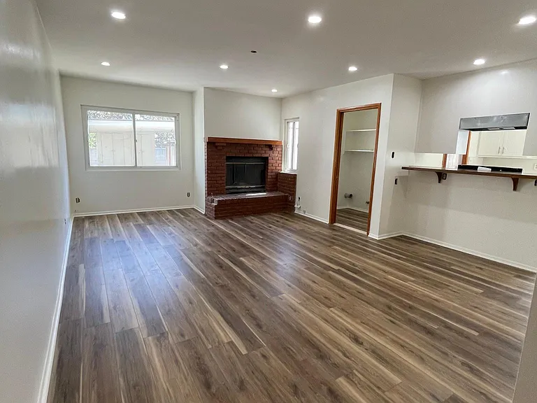 Bedroom/family room