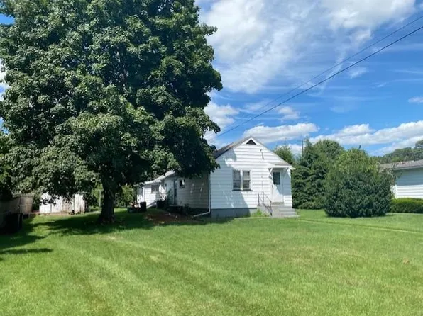 315 Phillips St, Hellertown, PA 18055