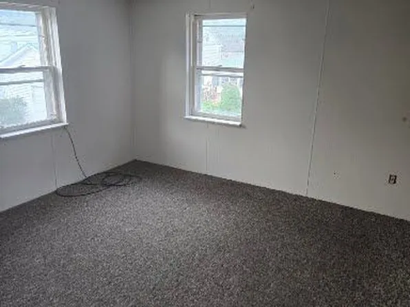 132 S Plum St, Mount Carmel, PA 17851