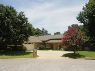1005 Village Wood Ct, Arlington, TX 76012