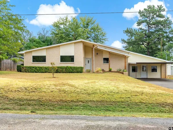 1010 Cope Dr, Paris, TX 75462