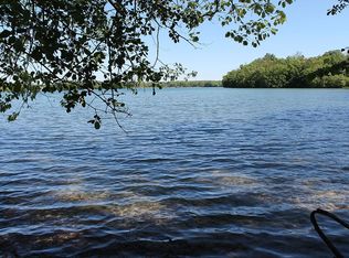 34266 Valley Rd, City Of Delafield, WI 53066