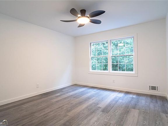 5th image of 69 N Hearn Rd