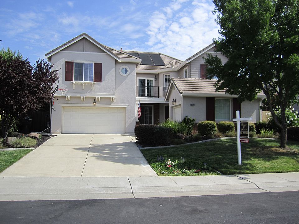1st image of 2590 Parkcrest Way