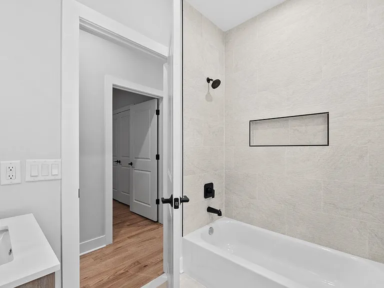 441 John St #2 — Photo 13