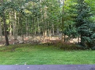 2401 Hemingway Ln, Mahwah, NJ 07430