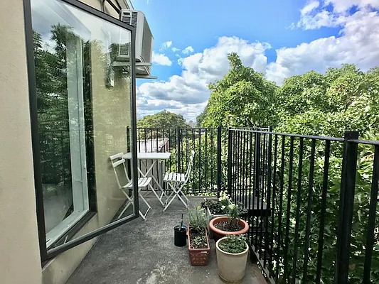Rented by Corcoran | media 7