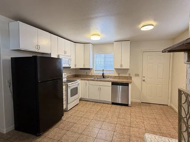 2725 N Dodge Blvd #2725 — Photo 4
