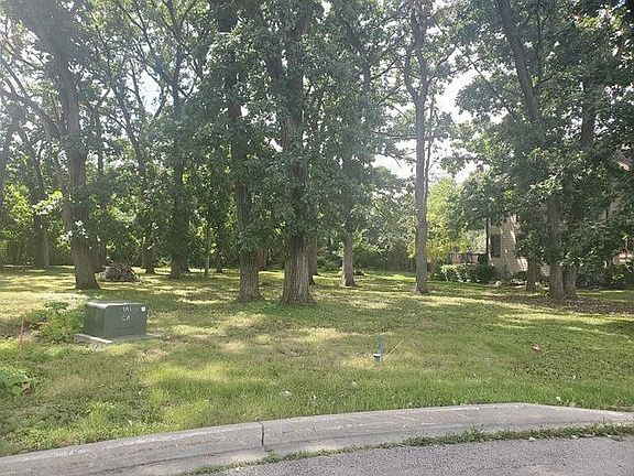 2nd image of 12380 Oakcrest Dr