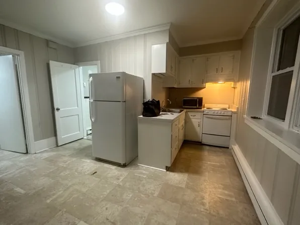 20 John St, Westminster, MD 21157