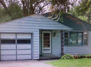 5825 Saylor St, Lincoln, NE 68506