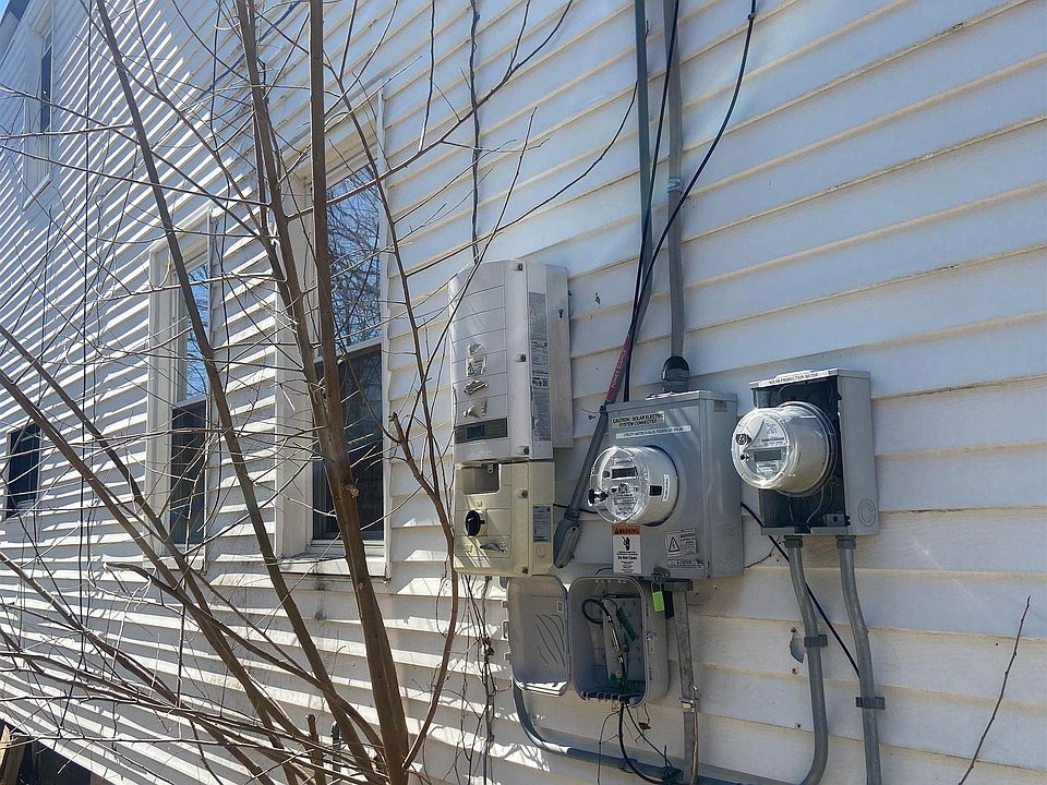 2nd image of 15 W Pleasant Ave