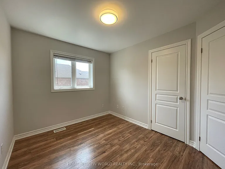 2276 Whistling Springs Cres — Photo 18
