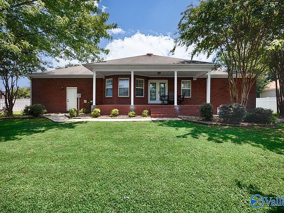 5th image of 1702 Bellview Dr