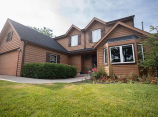 1011 E Elm Rd, Oak Creek, WI 53154